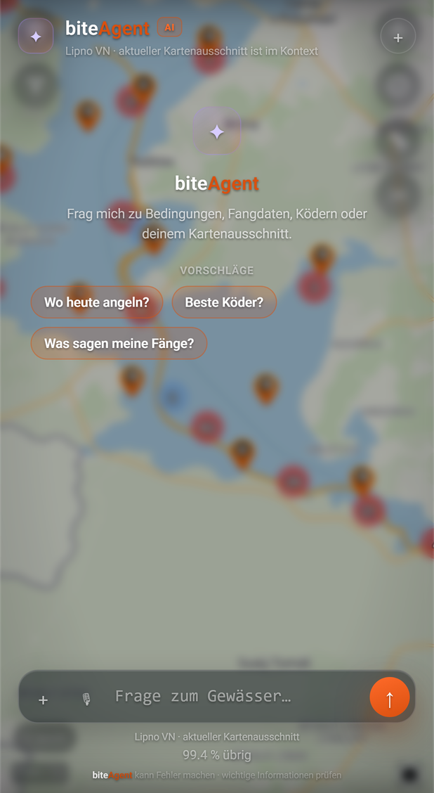 Der biteAgent-Chat vor der ersten Frage (BiteMap Pro): 1 biteAgent mit AI, 2 Kontext, 3 Begrüßung, 4 Vorschläge, 5 Restkontingent, 6 Eingabefeld, 7 Senden, 8 Gewässer · Kartenausschnitt
